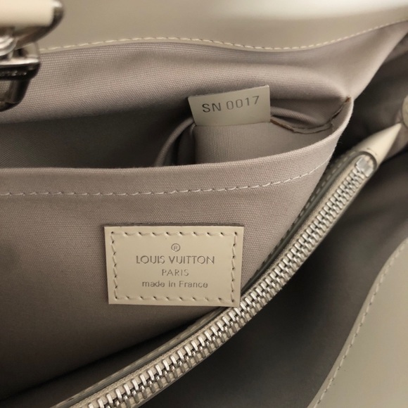 SOLD 100% Authentic Louis Vuitton White Epi Passy - Picture 6 of 8